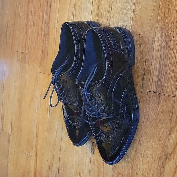 ASOS DESIGN Wide Fit Lace Up Shoes - Picture 7 of 11